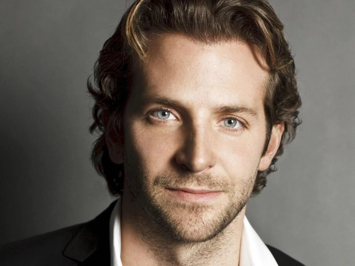 Click image for larger version

Name:	Bradley Cooper Original.jpg

Size:	92.8 KB
ID:	47817